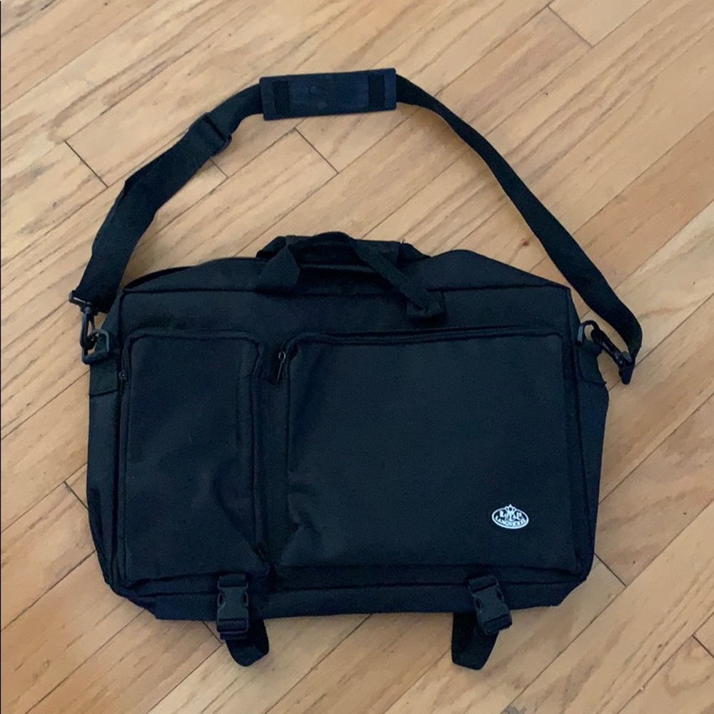 Royal Langnickel black laptop case